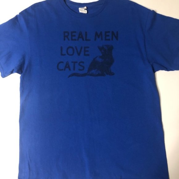 Vintage Tops - Real Men Love Cats Vintage T Shirt - Large
